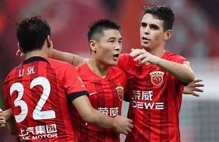关于佛罗伦萨在沉重压力下取胜布雷西亚寻求逆袭的信息
