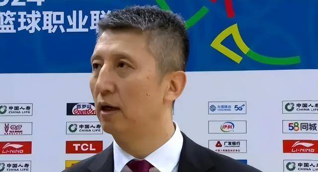 包含郭士强成为中国男篮主教练第二次临危受命的词条
